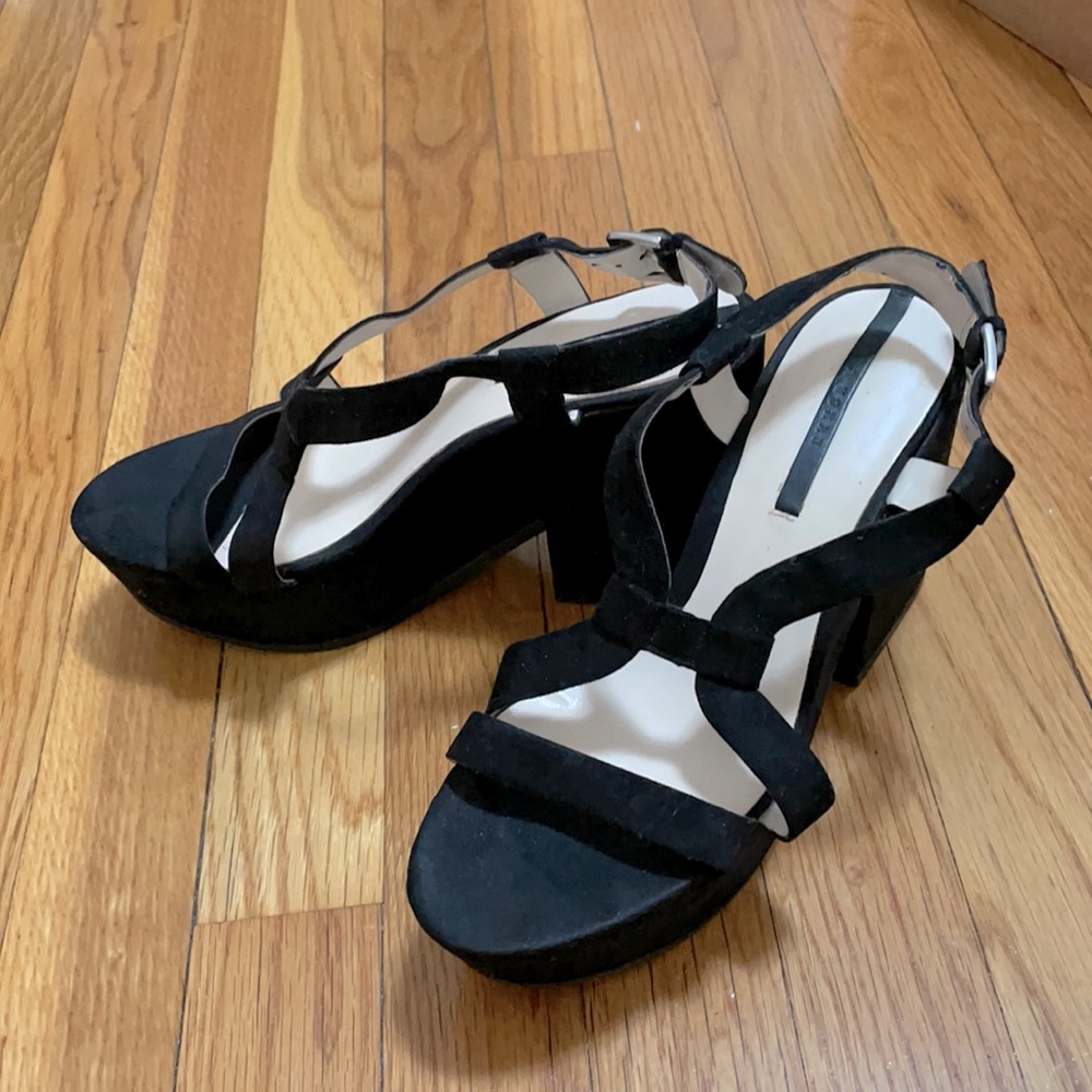 Zara  Woman Black Velvet Platform Buckle Wedges